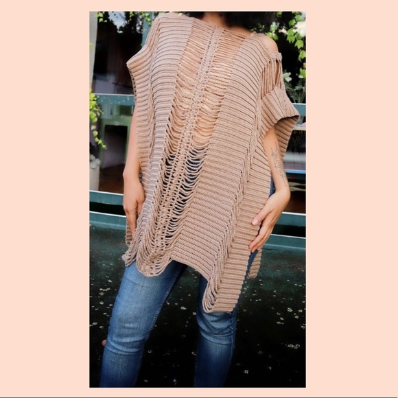 Sweaters - Boho Flowy Poncho